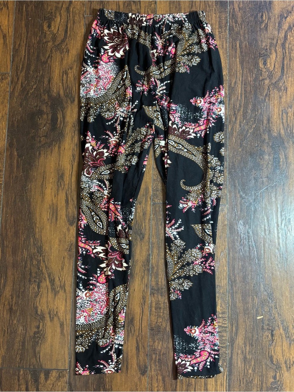Women’s’ Black Floral Paisley Print Leggings Size Large Agnes & Dora